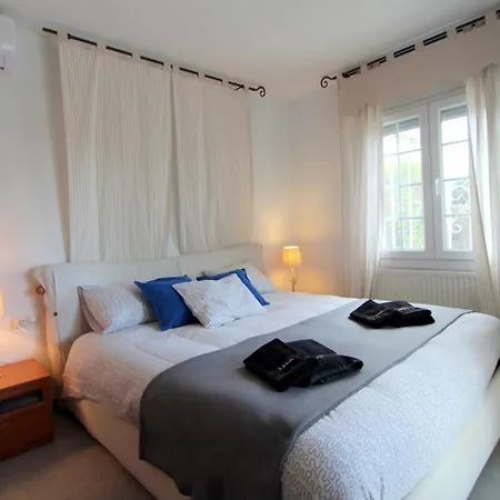 Holiday home Leon Inmo Frida - 11790
